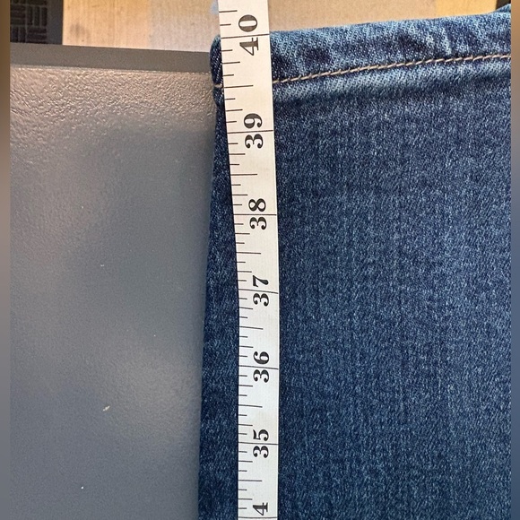 Judy Blue distressed denim jeans-13/31 - Picture 9 of 9